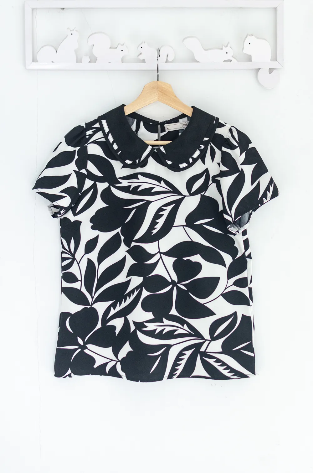 Alternative view of MT4101 Trimmed Peter Pan Collar Blouse – Black Leaf