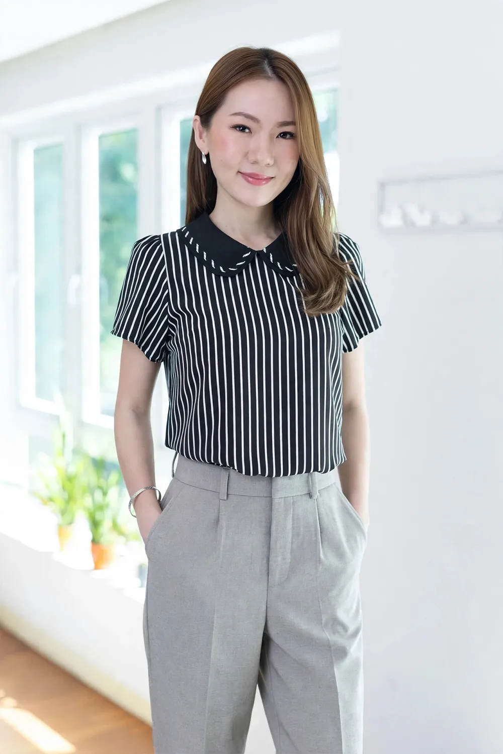 MT4101 Trimmed Peter Pan Collar Blouse – Black Stripe