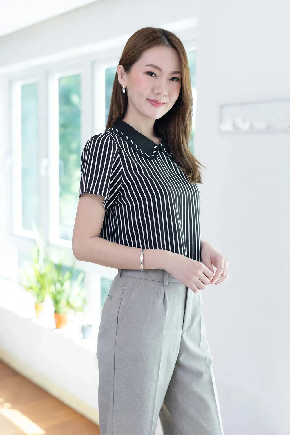 Alternative view of MT4101 Trimmed Peter Pan Collar Blouse – Black Stripe