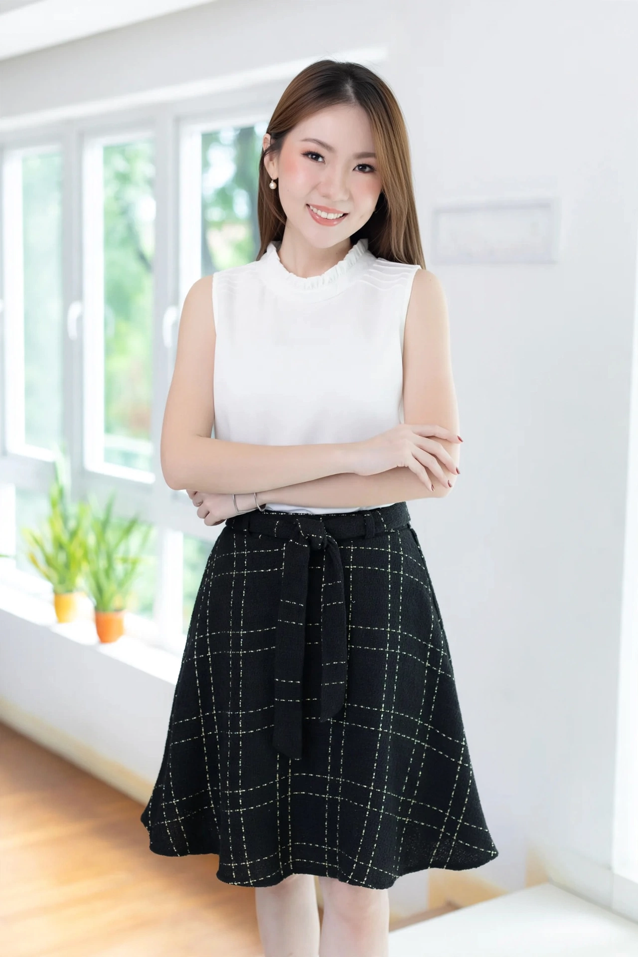 MT4600 Frill Collar Pintucks Sophie Blouse – White