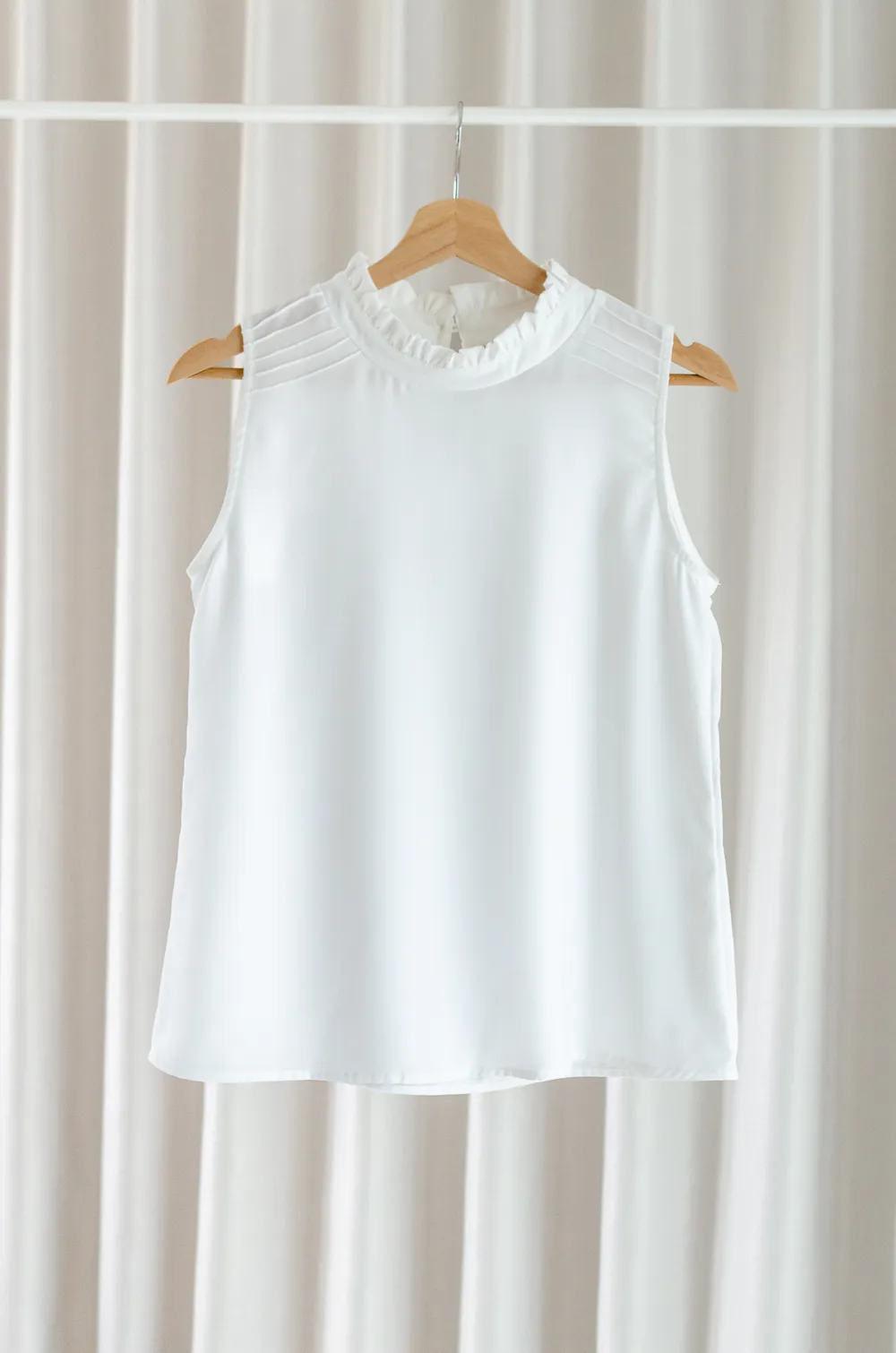 MT4600 Frill Collar Pintucks Sophie Blouse – White - Image 4