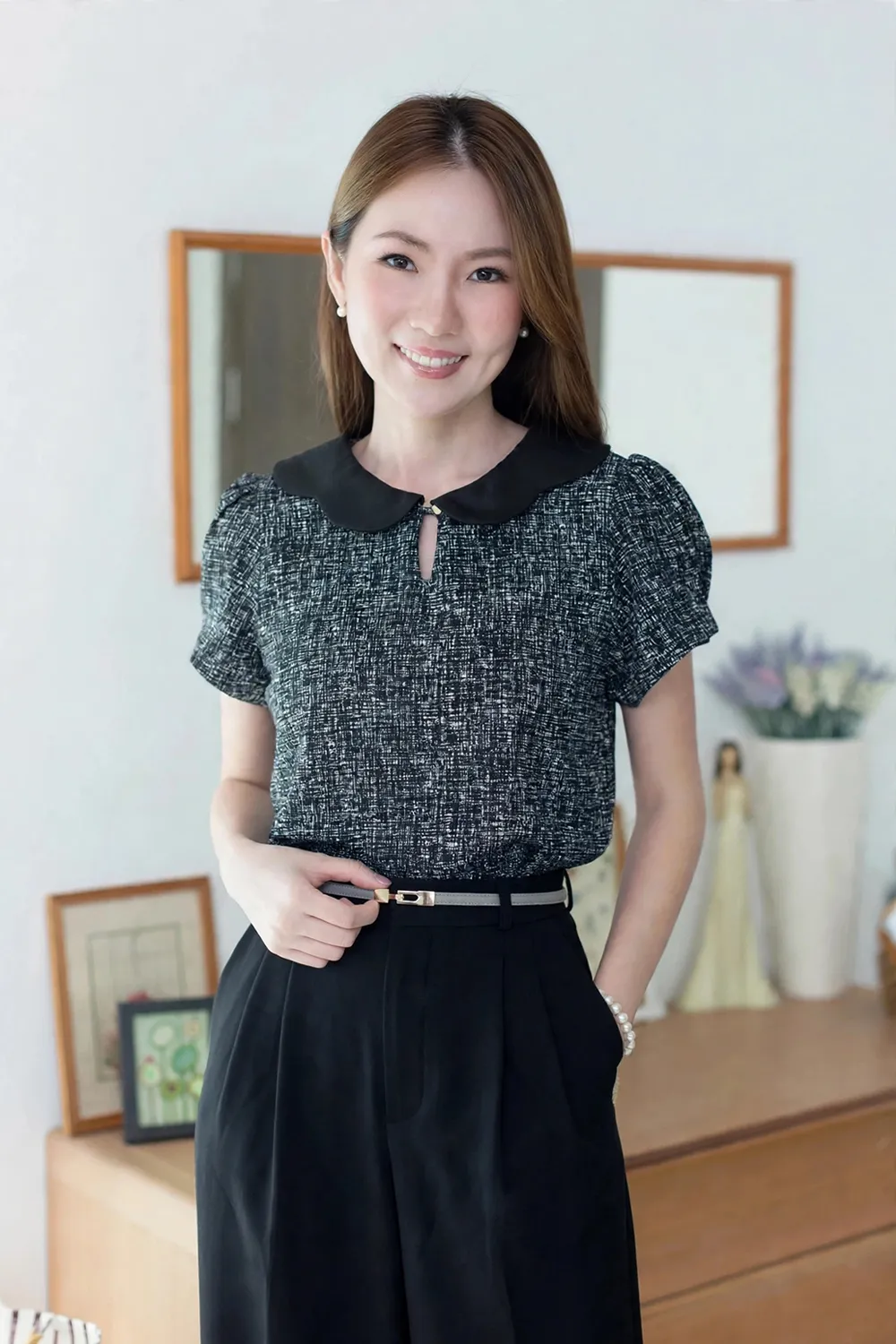 MT6906 Petal Collar Folded Sleeve Blouse – Black Graphic
