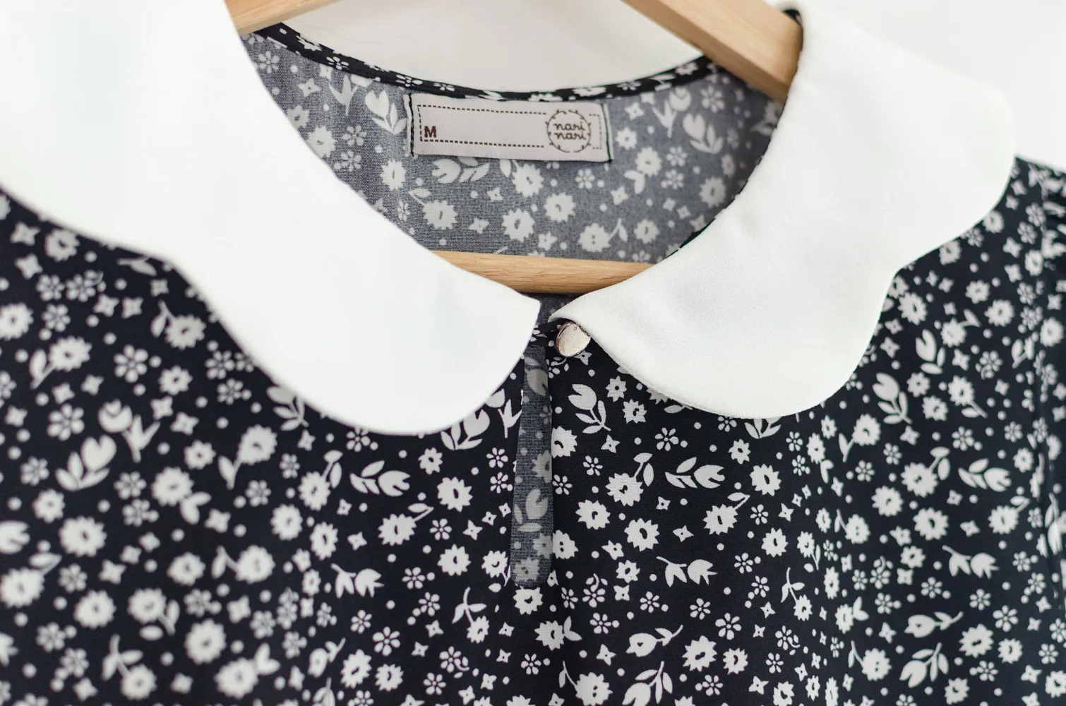 MT6906 Petal Collar Folded Sleeve Blouse – Black Prairie - Image 5