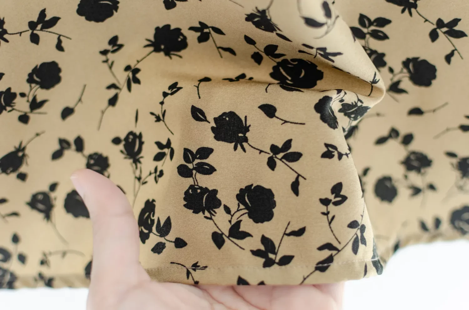 MT6906 Petal Collar Folded Sleeve Blouse – Latte Rosie - Image 5
