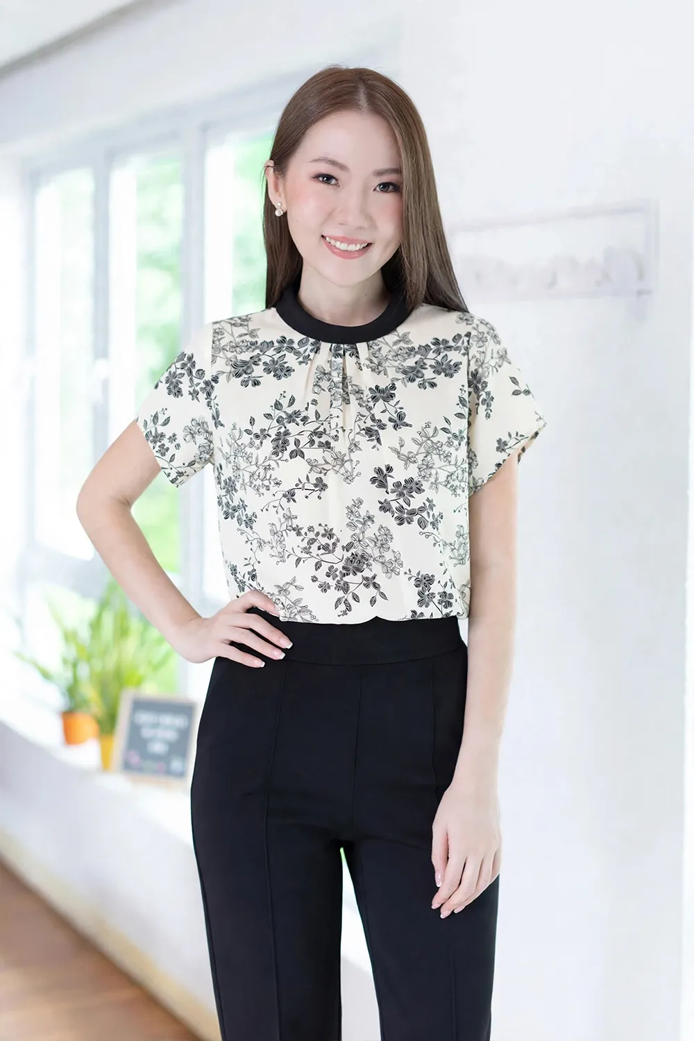 MT7659 Folded Collar Gathered Flower Blouse – Off-White