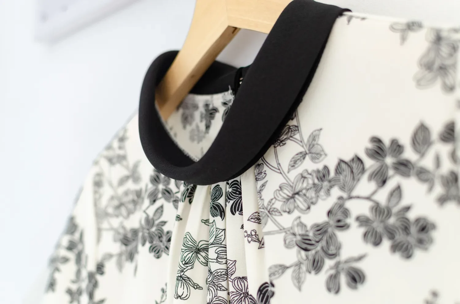 MT7659 Folded Collar Gathered Flower Blouse – Off-White - Image 4