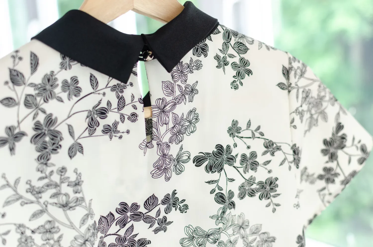 MT7659 Folded Collar Gathered Flower Blouse – Off-White - Image 6