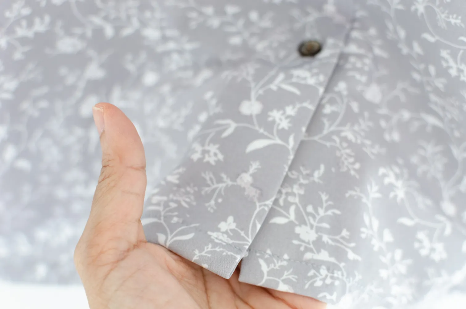 PT0260 Twig Frill & Puff Shirt – Light Grey - Image 7