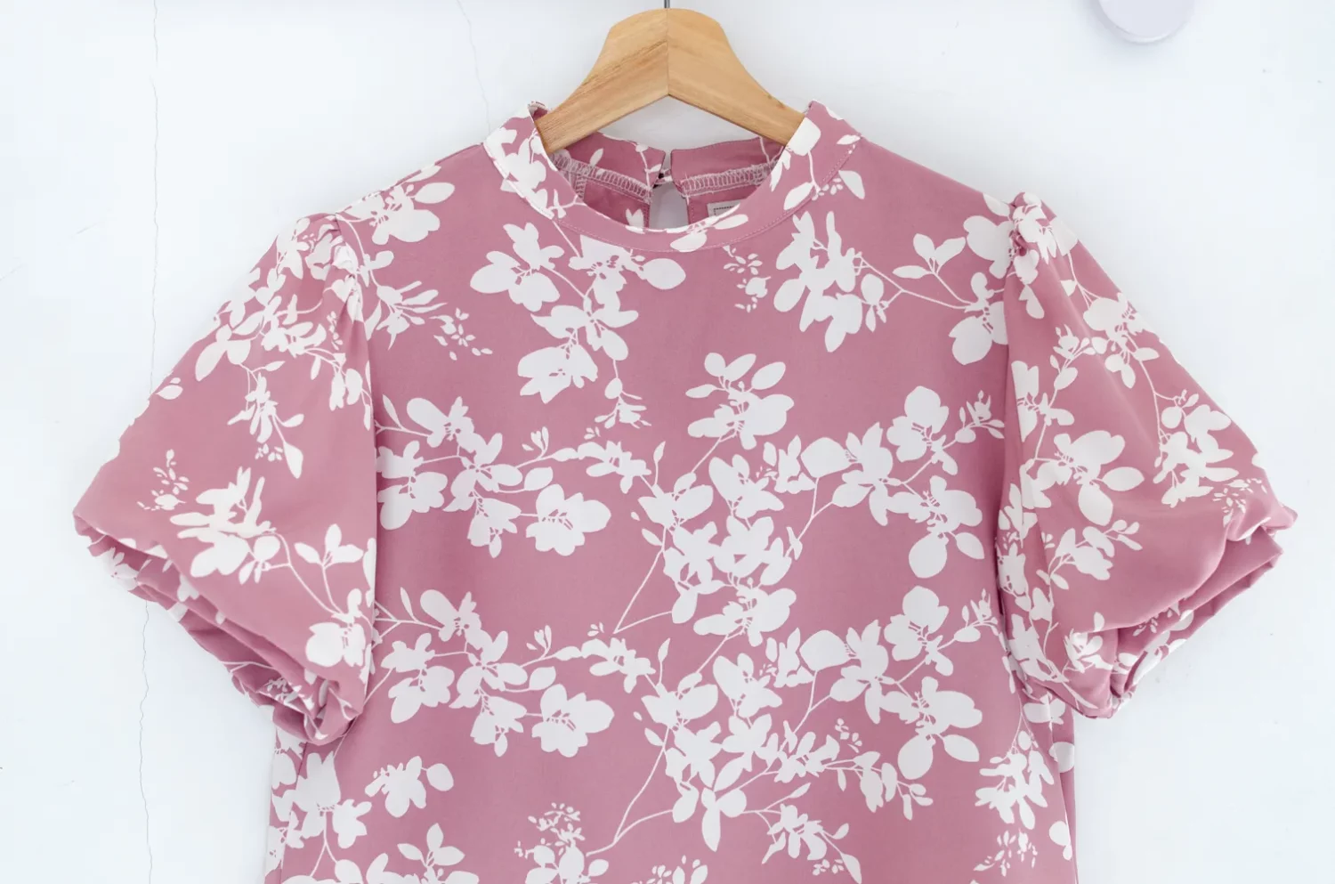 MT0707 Floral Balloon Sleeve Blouse – Pink - Image 4