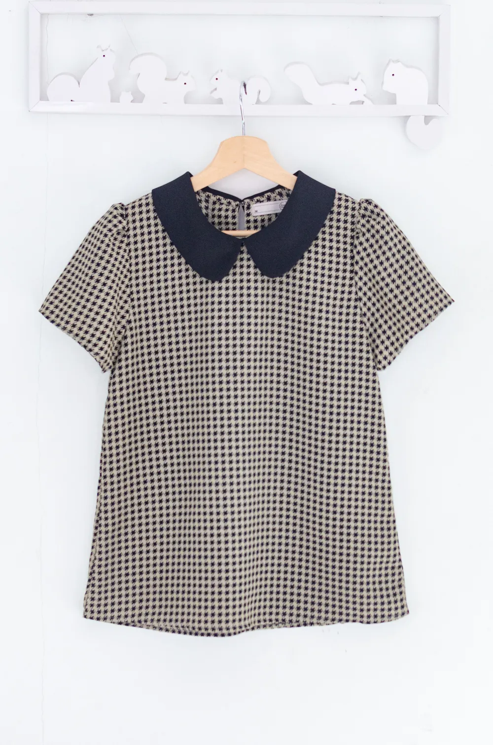 Alternative view of MT0101 Peter Pan Collar Shinori Blouse – Beige-Black