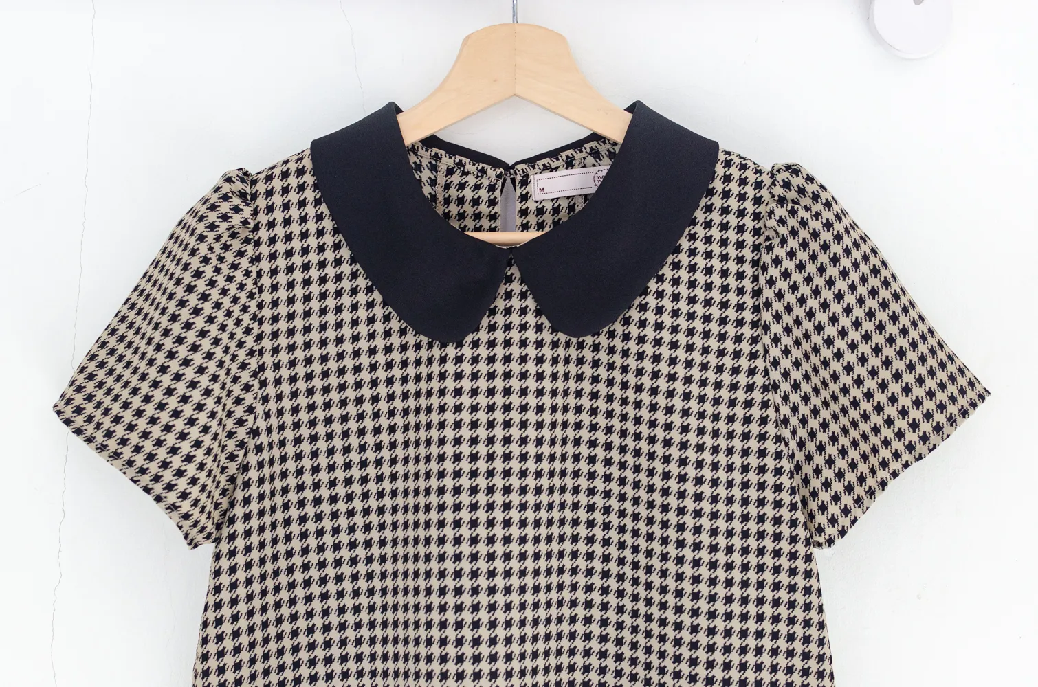 MT0101 Peter Pan Collar Shinori Blouse – Beige-Black - Image 3