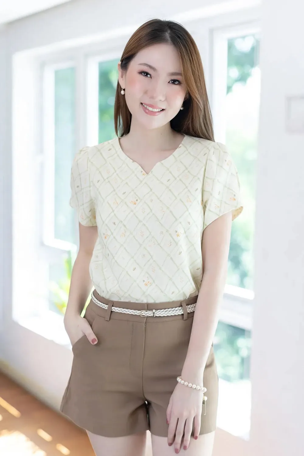 MT0206 Folded Sleeve Crinkled Blouse – Light Custard Green