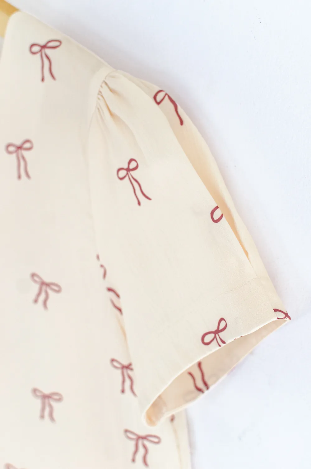 Alternative view of MT0206 Folded Sleeve Crinkled Blouse – Vanilla Bow
