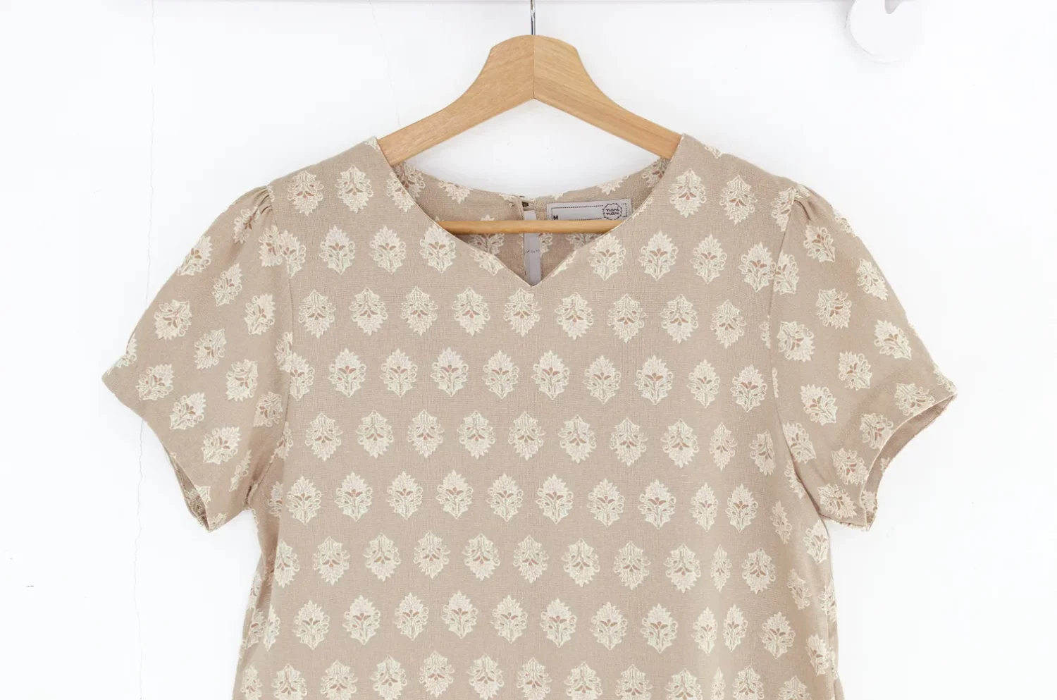 MT0206 Folded Sleeve Cotton Blouse – Cream Motif - Image 4