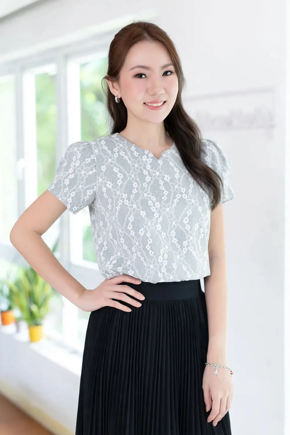 MT0206 Folded Sleeve Lace Blouse – Light Grey