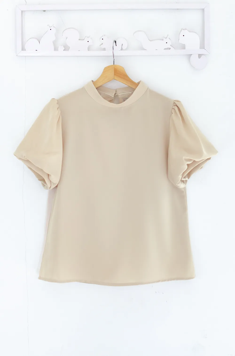Alternative view of MT0707 Sophie Balloon Sleeve Blouse – Milk Tea