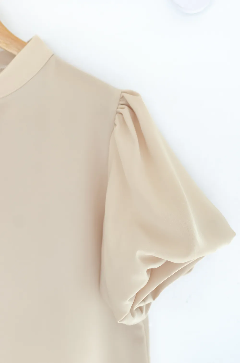 MT0707 Sophie Balloon Sleeve Blouse – Milk Tea - Image 4