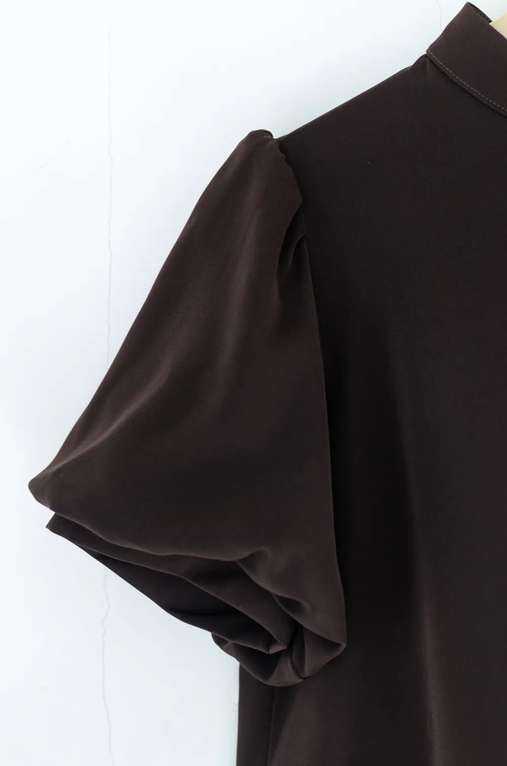 MT0707 Sophie Balloon Sleeve Blouse – Espresso Brown - Image 5
