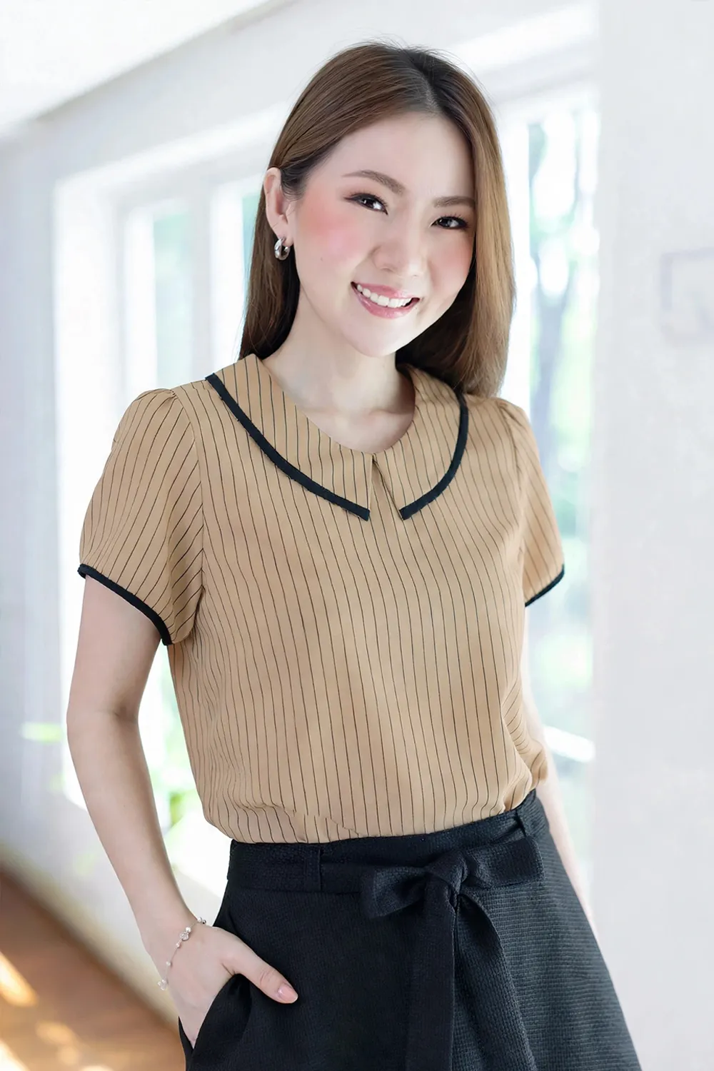 MT6610 Point Collar Stripe Blouse – Latte