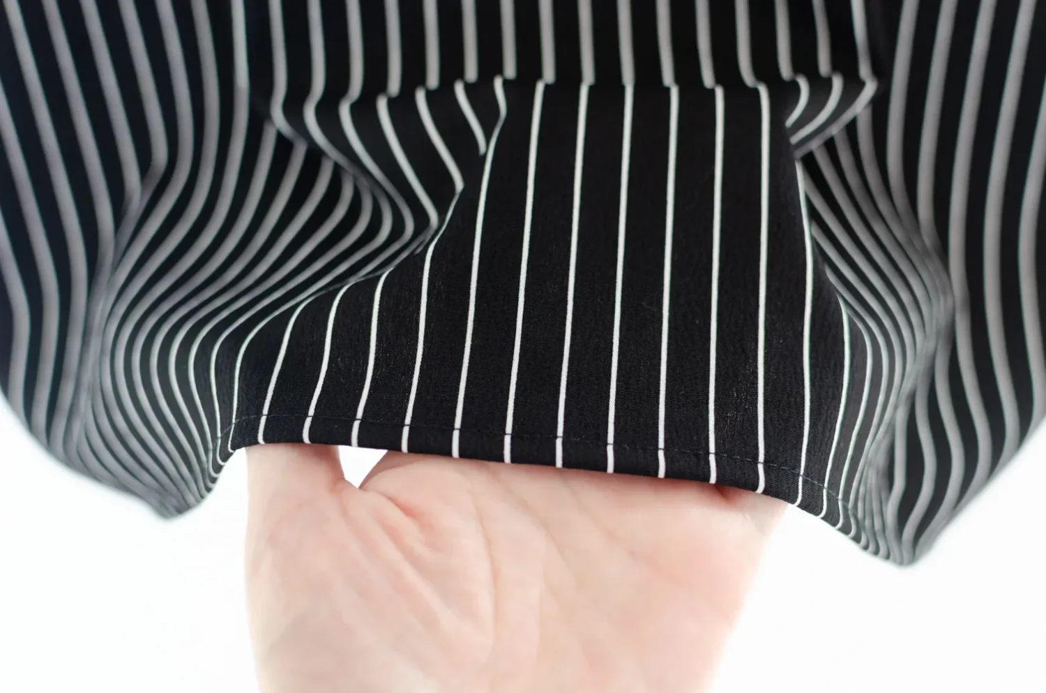 MT6610 Point Collar Stripe Crinkled Blouse – BW - Image 6