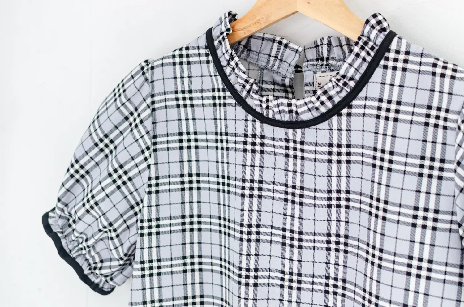 MT6753 Ruff Collar Puff Sleeve Crinkled Blouse – Grey Plaid - Image 4