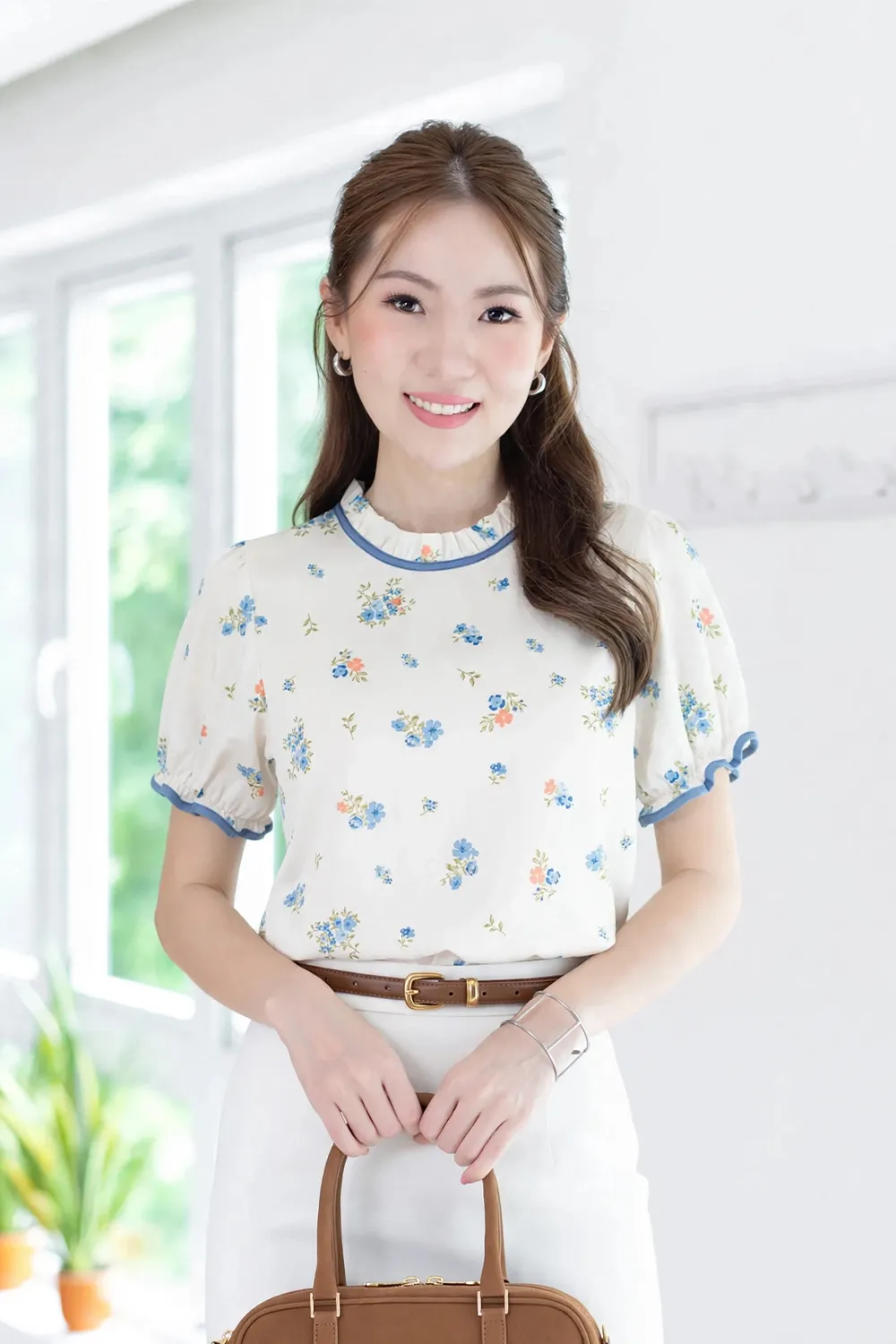 MT6753 Posy Ruff Collar Puff Sleeve Crinkled Blouse – White