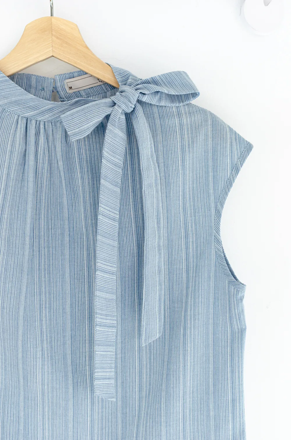 MT8000 Side Bow Sleeveless Cotton Blouse – Blue - Image 4