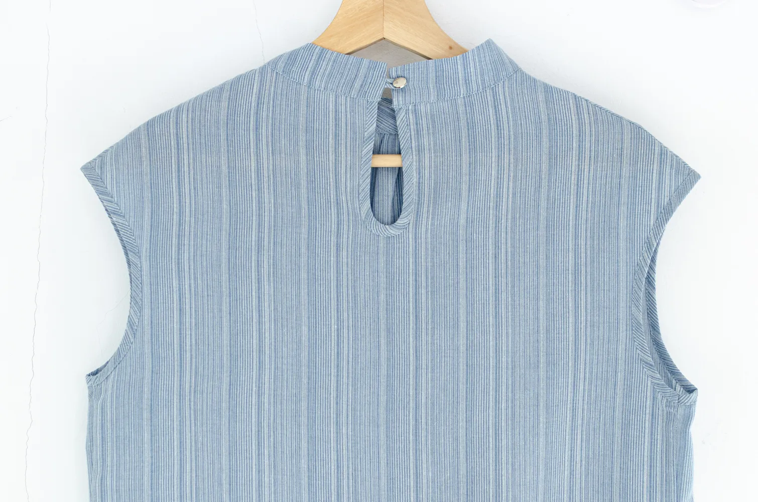 MT8000 Side Bow Sleeveless Cotton Blouse – Blue - Image 8