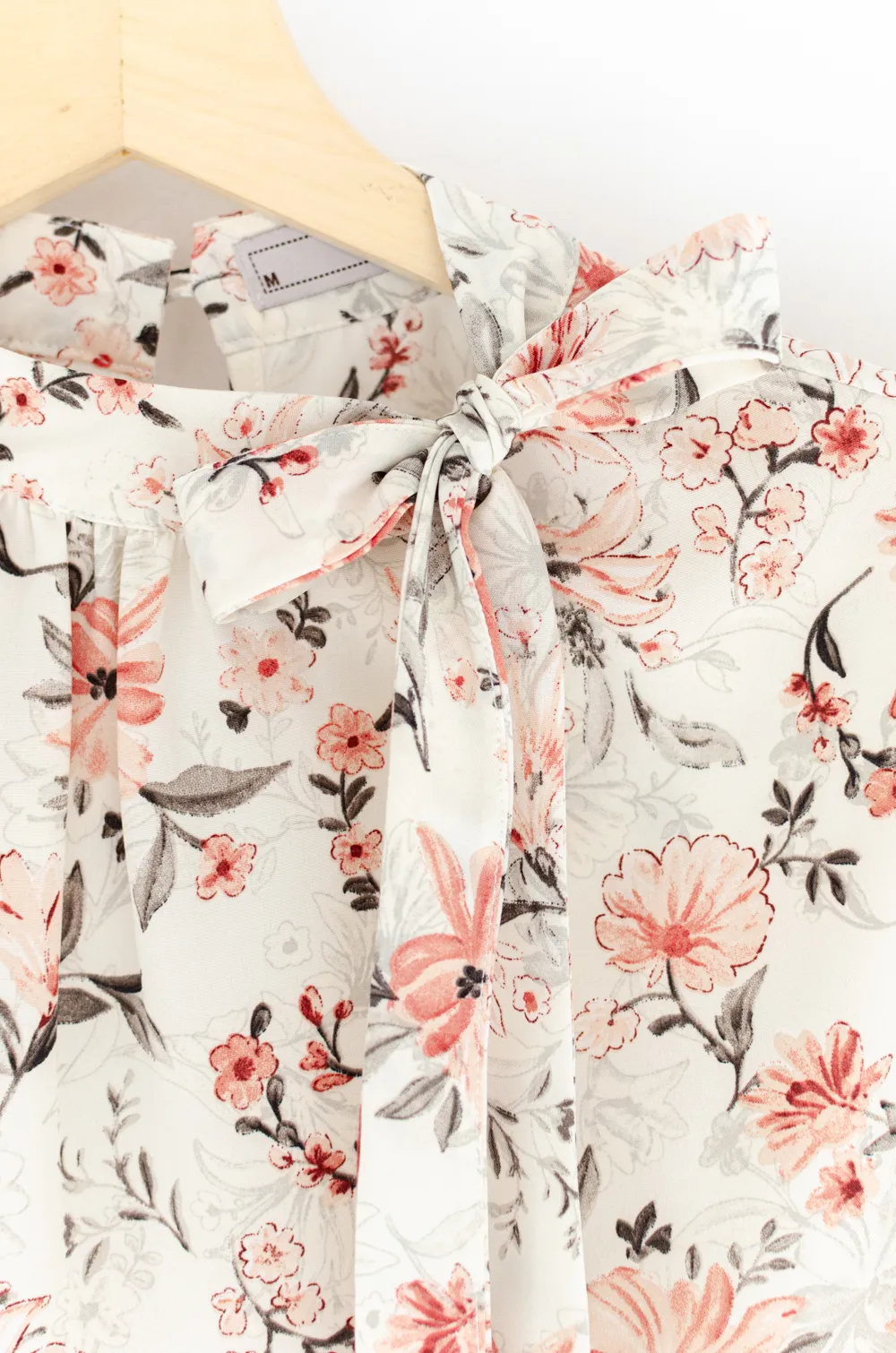 MT8000 Side Bow Sleeveless Floral Blouse – Cream - Image 4