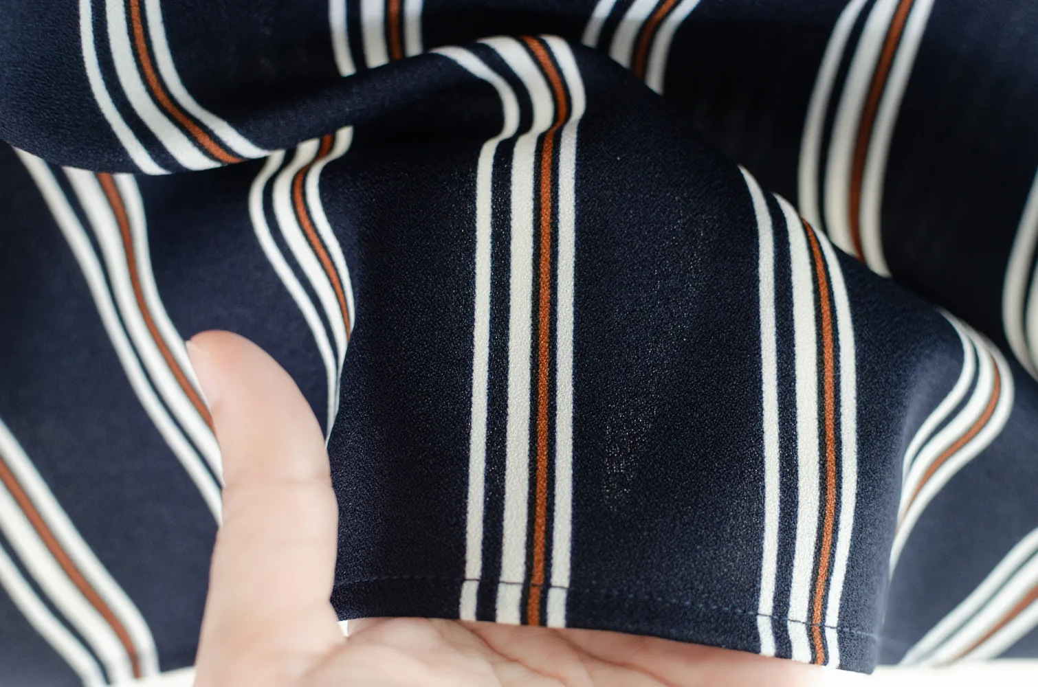 MT8000 Side Bow Sleeveless Stripe Blouse – Dark Navy - Image 6