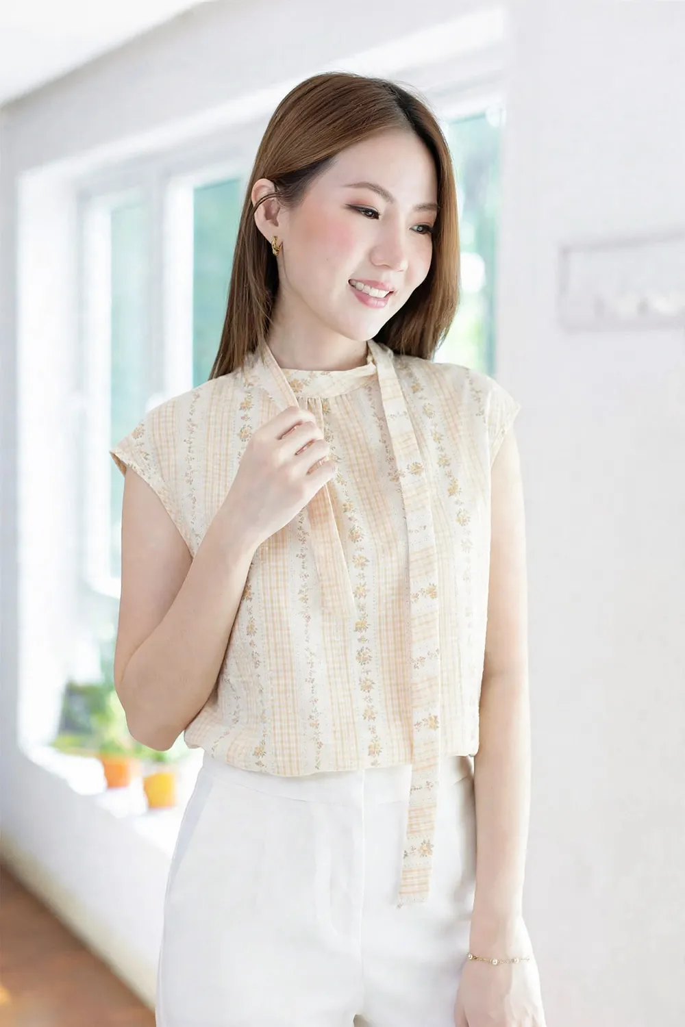MT8000 Side Bow Sleeveless Floral Stripe Blouse – Yellow - Image 5