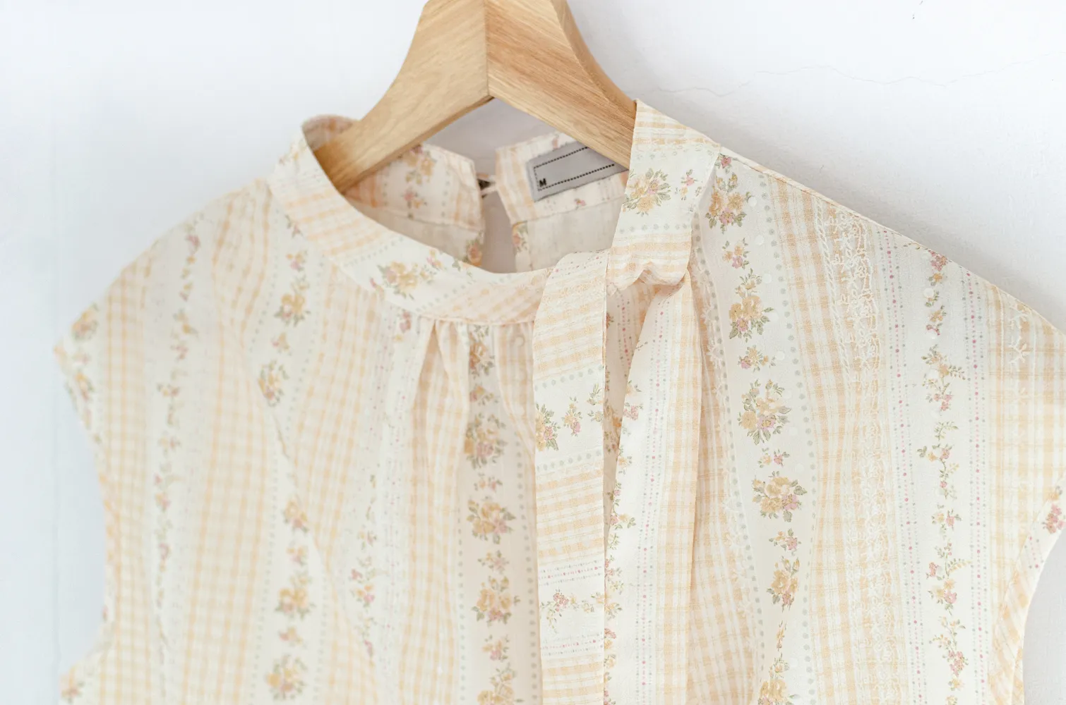 MT8000 Side Bow Sleeveless Floral Stripe Blouse – Yellow - Image 6