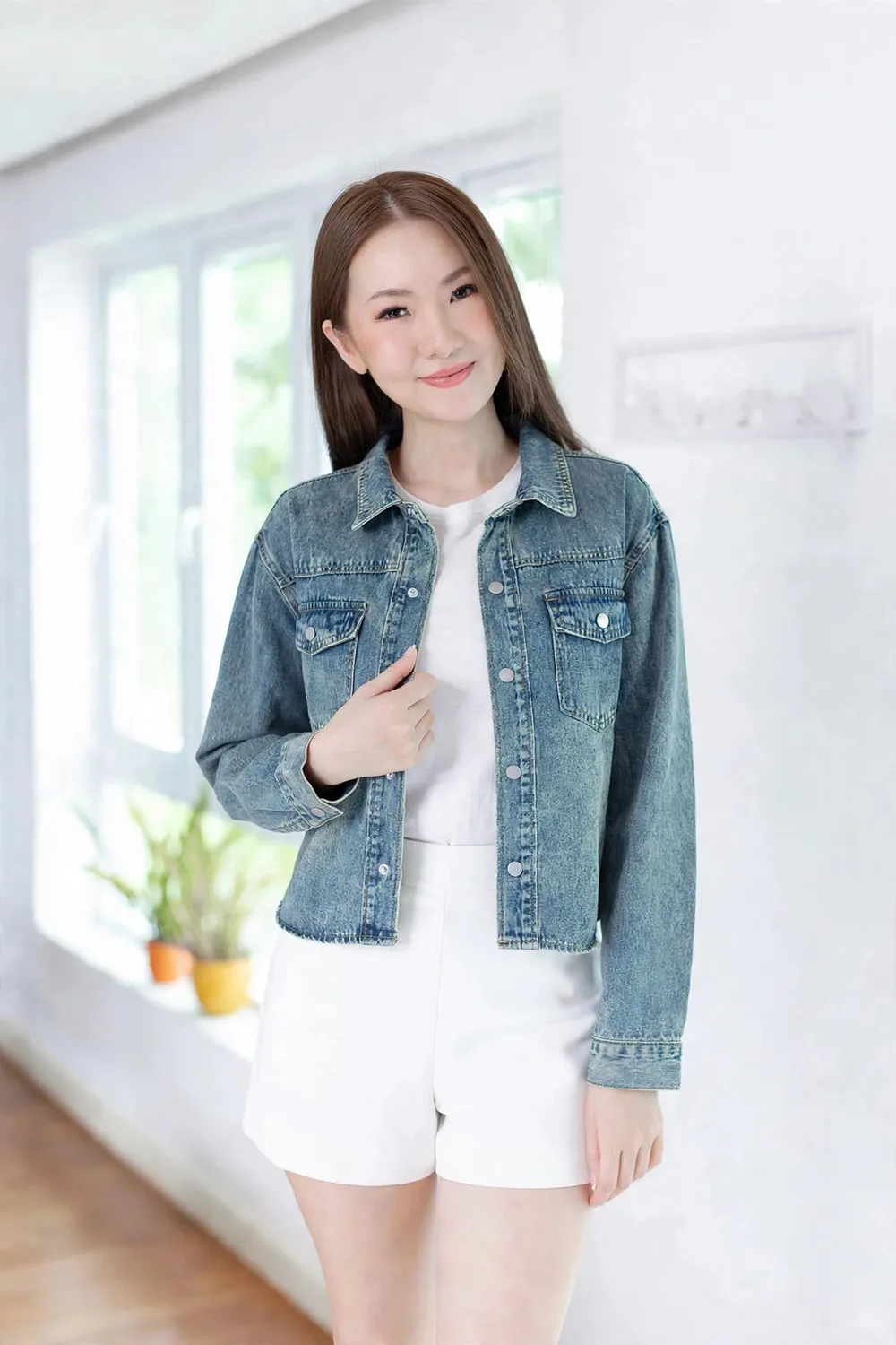 Alternative view of NT2529 Double Pocket Crop Shirt – Denim