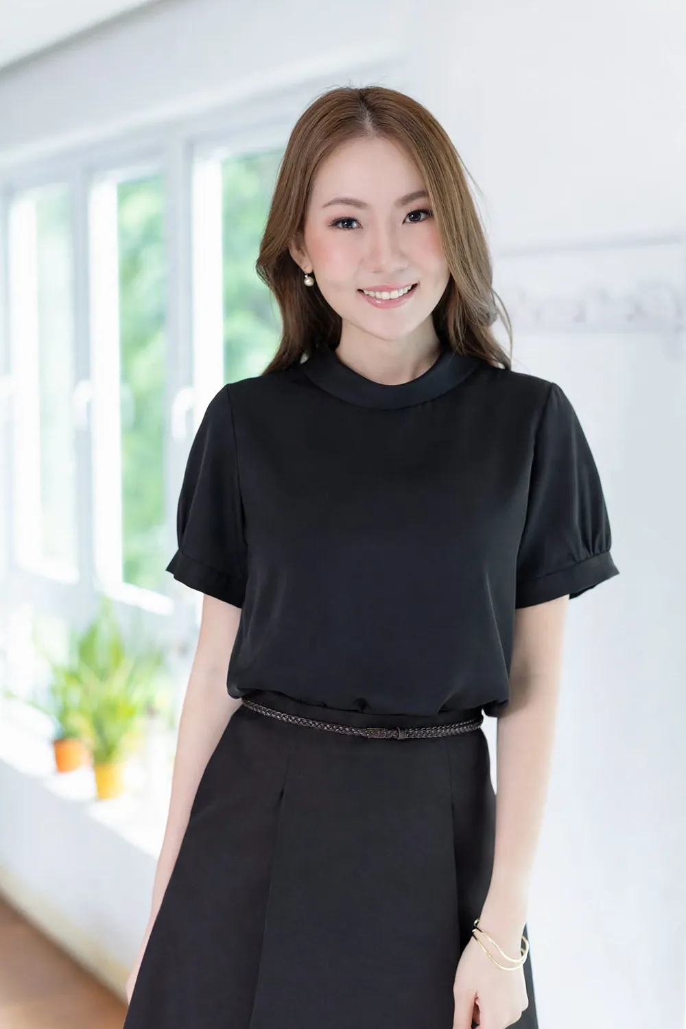 NT2530 Sophie Folded Collar Blouse – Black