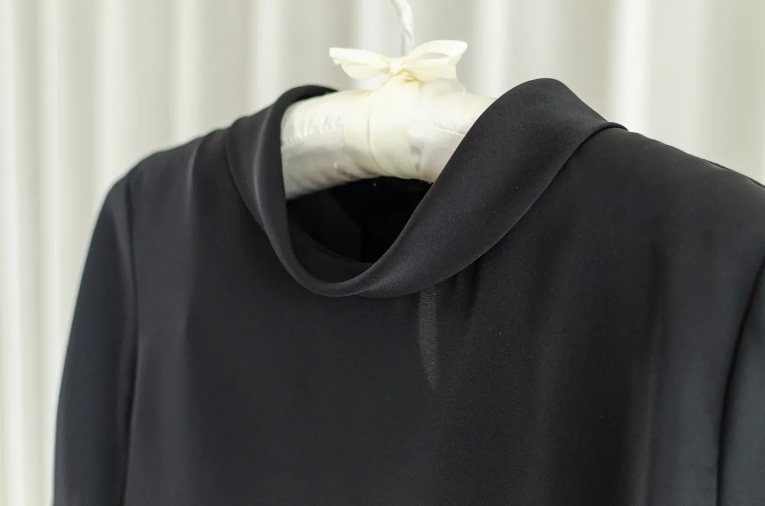 NT2530 Sophie Folded Collar Blouse – Black - Image 4