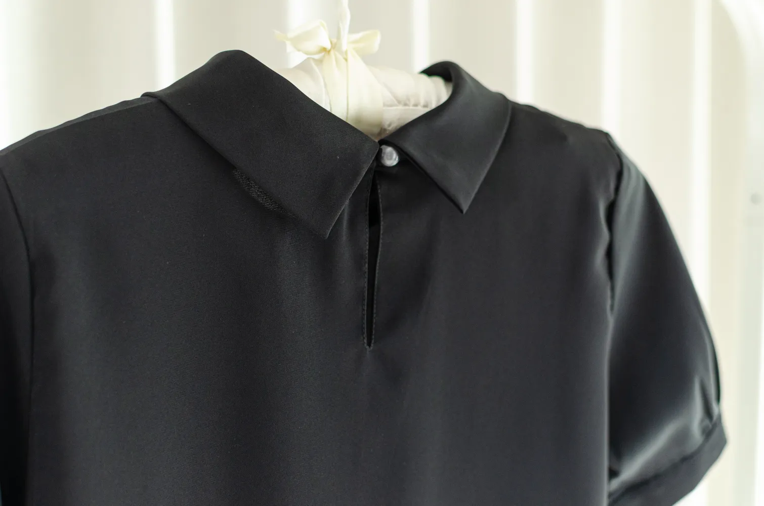 NT2530 Sophie Folded Collar Blouse – Black - Image 7