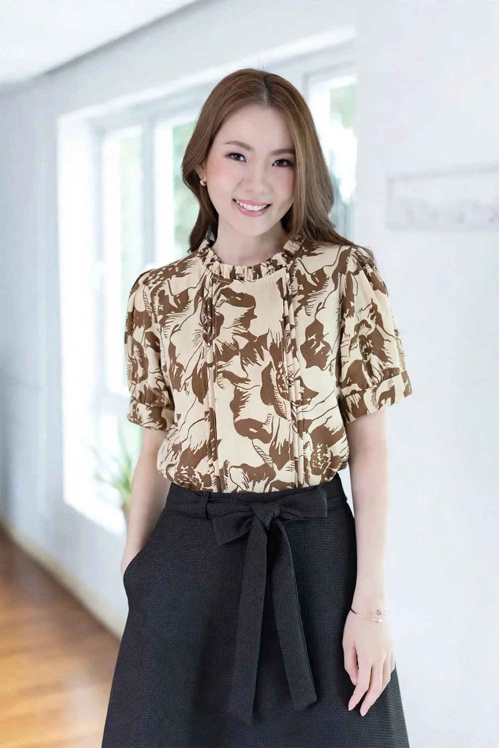 MT0404 Ruff Collar Balloon Sleeve Blouse – Choco Latte