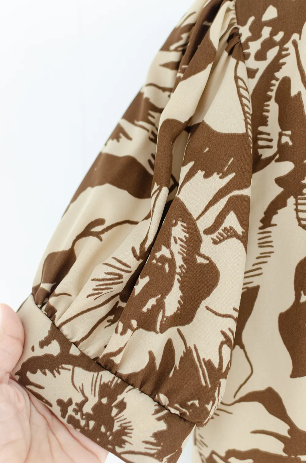 MT0404 Ruff Collar Balloon Sleeve Blouse – Choco Latte - Image 5