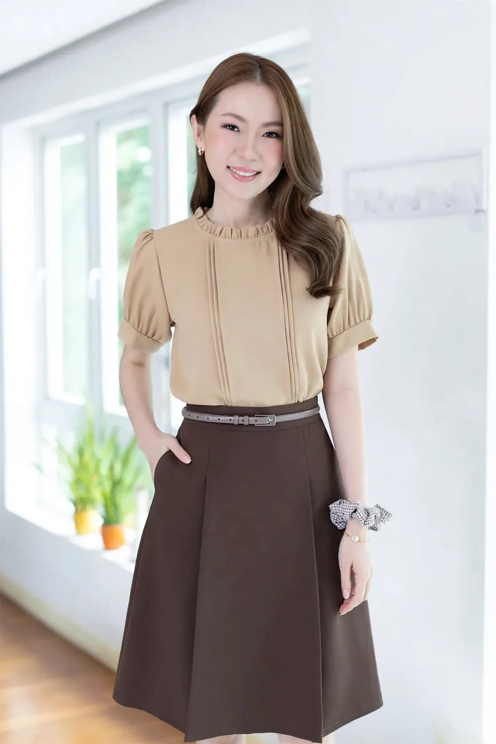MT0404 Ruff Collar Balloon Sleeve Blouse – Latte Brown - Image 7