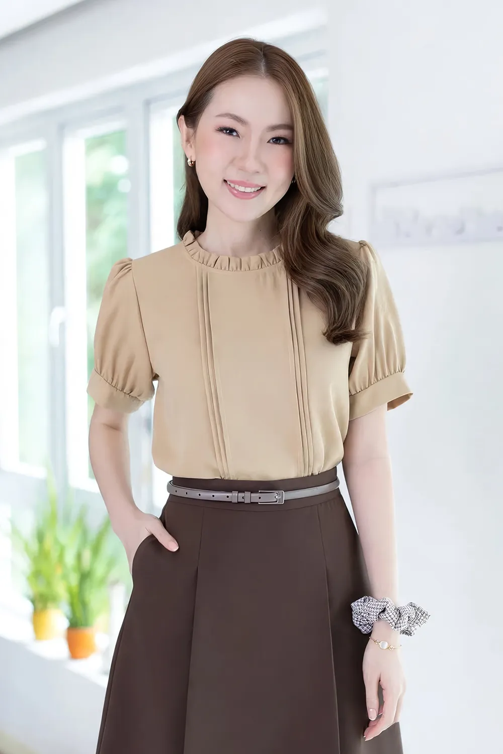 MT0404 Ruff Collar Balloon Sleeve Blouse – Latte Brown