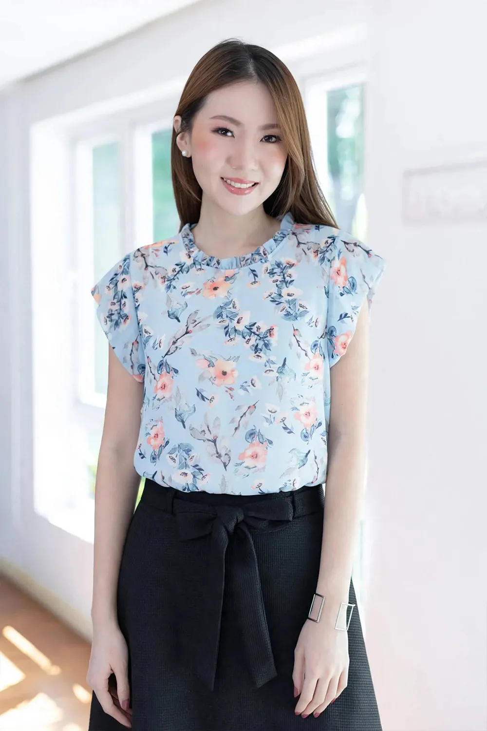 MT2758 Ruff Collar Cap Sleeve Blossom Blouse – Light Blue