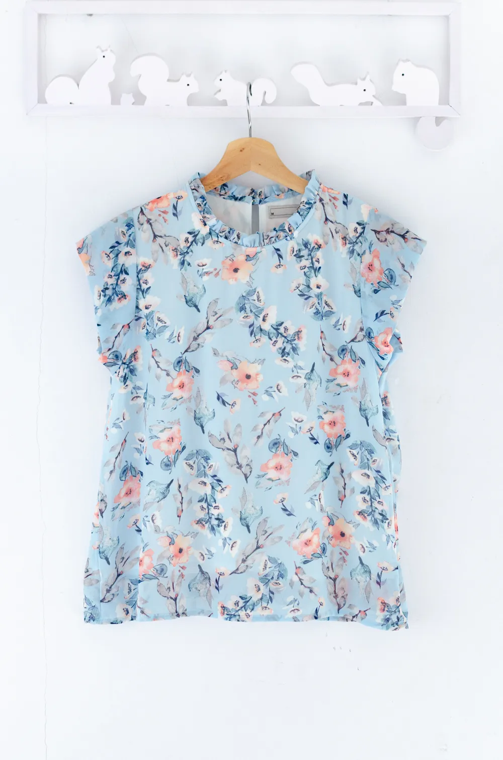 Alternative view of MT2758 Ruff Collar Cap Sleeve Blossom Blouse – Light Blue