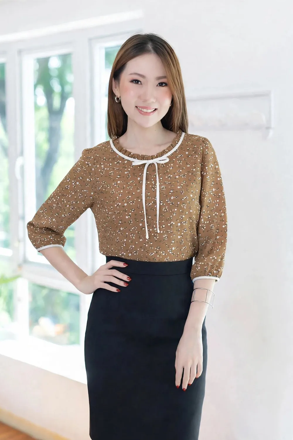 MT4834 Ruff Collar Ditsy Gypso Blouse – Brown