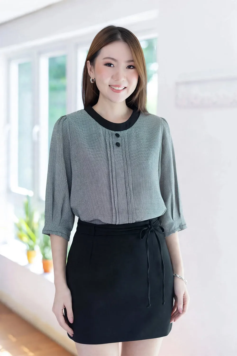 MT5842 Shinori Front Tuck Blouse – Black