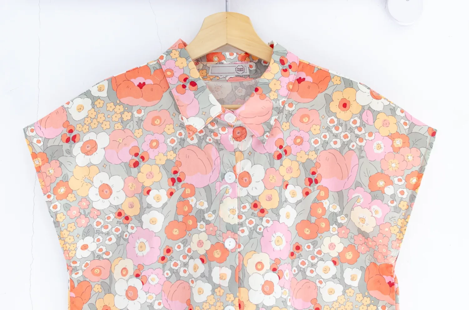 NT2232 Floral Easy Shirt – Peony Pink - Image 3